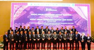 WALIKOTA PRABUMULIH HADIRI RUPS LUAR BIASA BANK SUMSEL BABEL TAHUN 2026 DI PALEMBANG