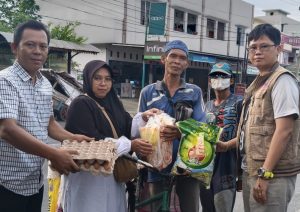 Momentum HUT ke-9 dan Ramadhan, SMSI OKU Selatan Salurkan Bansos untuk Masyarakat