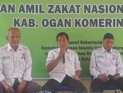 Serahkan Zakat ke BAZNAS OKU, Wabub Jadi Taladan ASN