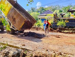 Jalan Rusak Parah, Ini yang Dilakukan Masyarakat 5 Desa di Peninjauan
