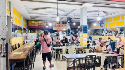 Diserbu Pengunjung, Pelayanan Bakso Sony Dinilai Lamban: Pelanggan Kecewa, Pesanan Ditinggal