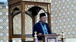 Wali Kota Prabumulih Serahkan Sapi Qurban usai Sholat Idul Adha di Islamic Center