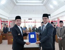 Paripurna XXXI DPRD OI Ketok Palu Dua Raperda, Bupati Panca: Wujud Keadilan Sosial