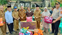 Respons Cepat Pemkab Ogan Ilir, Wakil Bupati Ardani Hadiri dan Serahkan Bantuan Korban Kebakaran