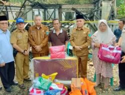 Respons Cepat Pemkab Ogan Ilir, Wakil Bupati Ardani Hadiri dan Serahkan Bantuan Korban Kebakaran