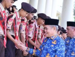 Menuju Jamda Sumsel IX 2026, Pramuka Ogan Ilir Resmi Dilepas dari Halaman Kantor Bupati