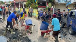 Sinergi Lapas dan Masyarakat: Gotong Royong Bersihkan Drainase, Atasi Luapan Air di Tanjung Raja