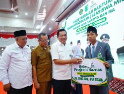 Bupati Toha Ajak Siswa Terus Belajar dan Manfaatkan Bantuan dengan Baik