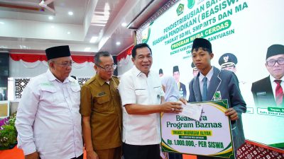 Bupati Toha Ajak Siswa Terus Belajar dan Manfaatkan Bantuan dengan Baik