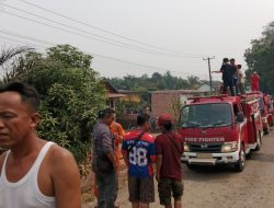 Kebakaran Hanguskan Dua Rumah Warga di Muara Teladan Muba